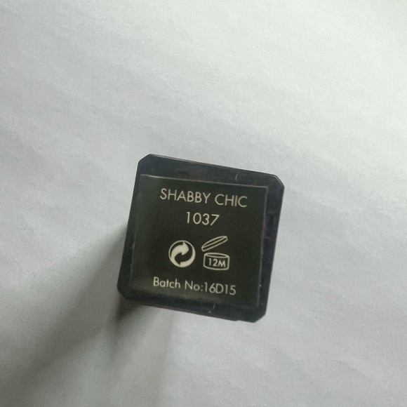 SLEEK MAKEUP Matte Me Lip Cream 6ml (0.21 fl oz) - Picture 3 of 6